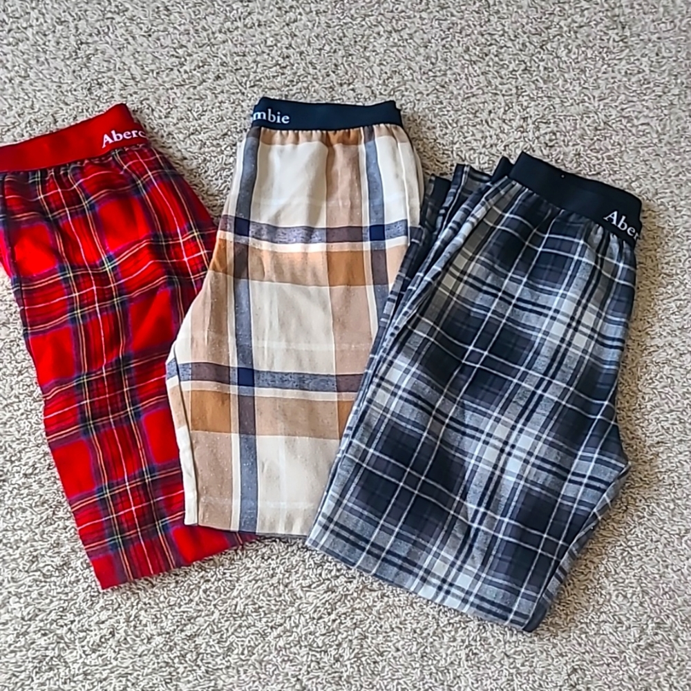 Boys Abercrombie and Fitch Set of 3 Pajama Pants Size 15/16